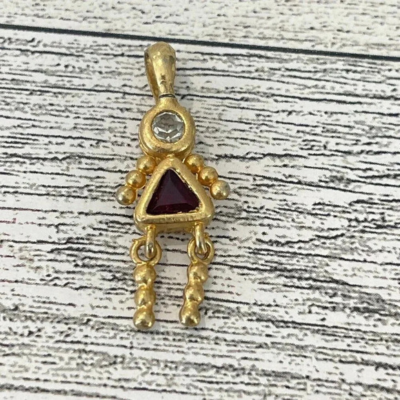 Vintage VTG Gold Tone Birthstone Girl Pendant July Or January Red Birthstone - Picture 1 of 6